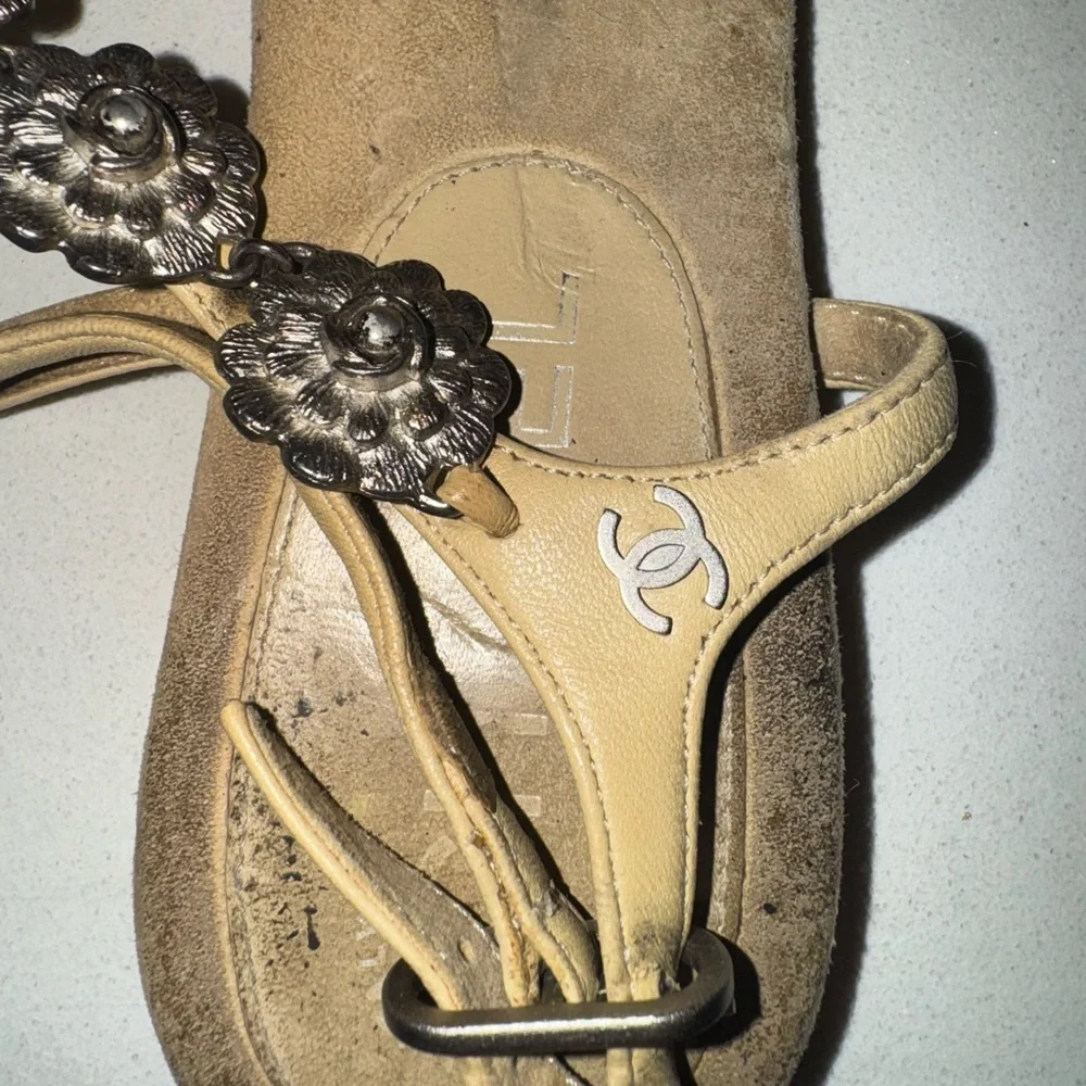 CHANEL Beige Tan Floral Embellished Thong Sandals